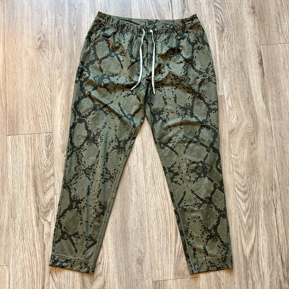Lululemon Jet Crop Slim Luxtreme in Ziggy Snake Fatigue Green Gator Green Size 8 - Picture 4 of 11